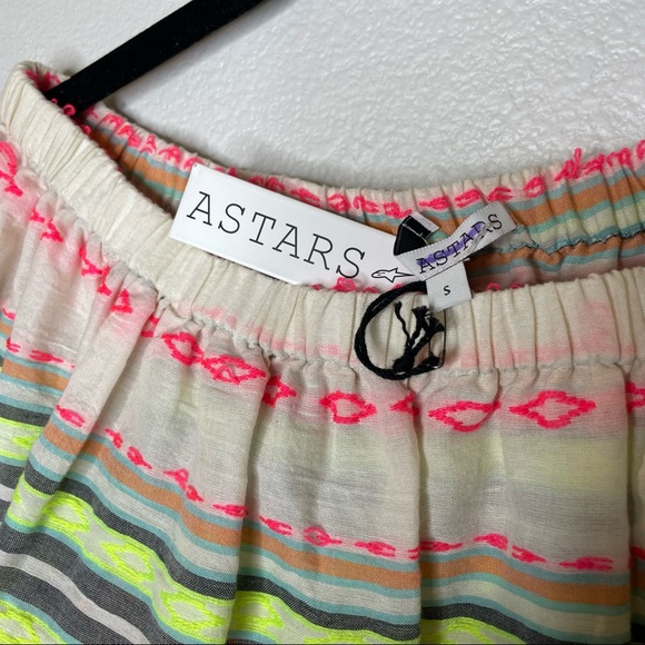 ASTARS • Bonita off shoulder Top sz S - Picture 8 of 9